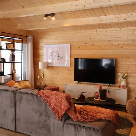 Дом отдыха Luxe Houten Wellness Boshuisje Met Sauna Meijel