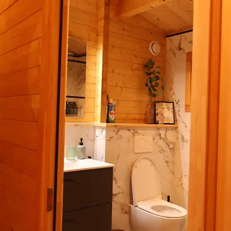 Vakantiehuis Luxe Houten Wellness Boshuisje Met Sauna *